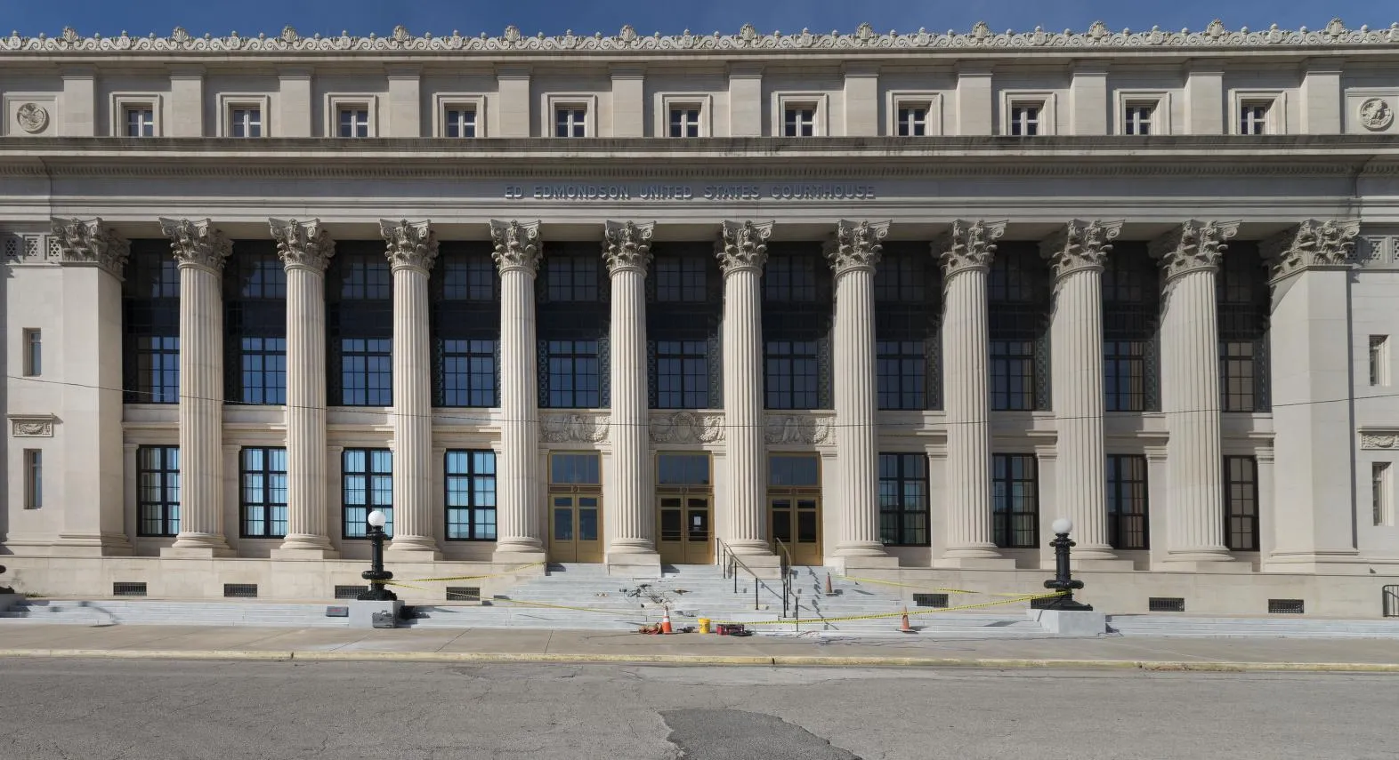 Columned facade of the Ed Edmondson United States Courthouse in Muskogee, Oklahoma.